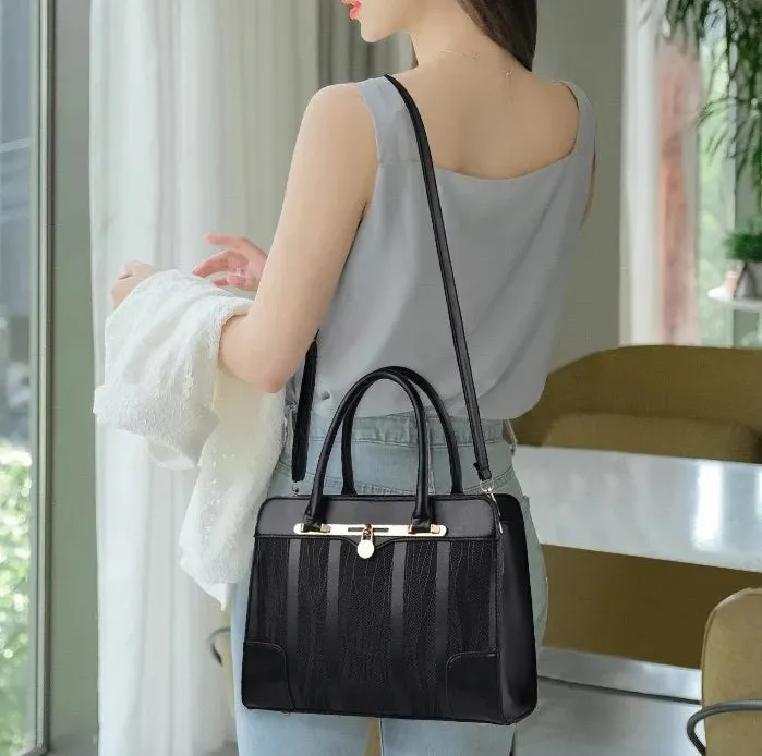 H1794 - Classical Black Handbag