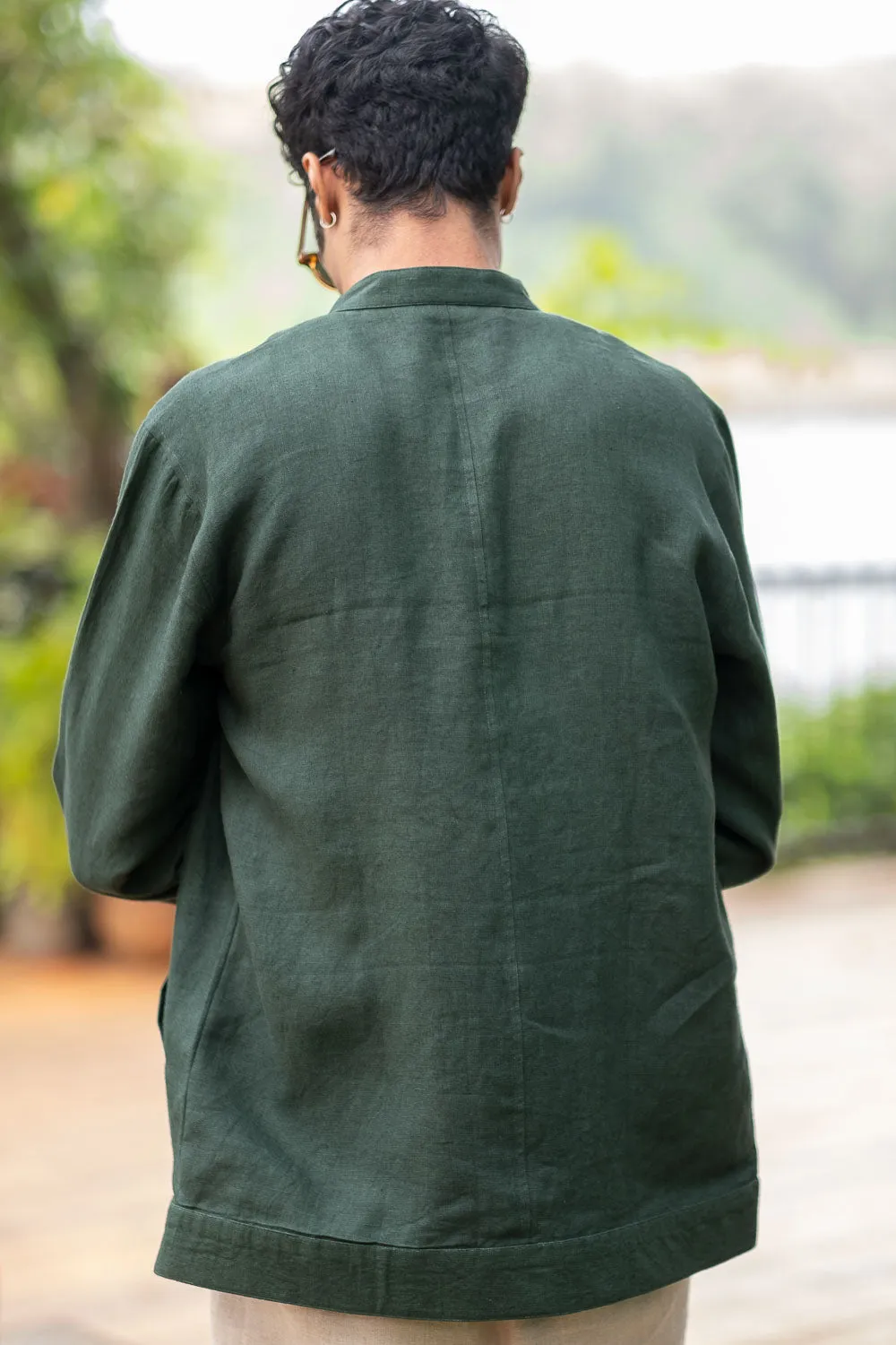 The Linen Buttondown Jacket