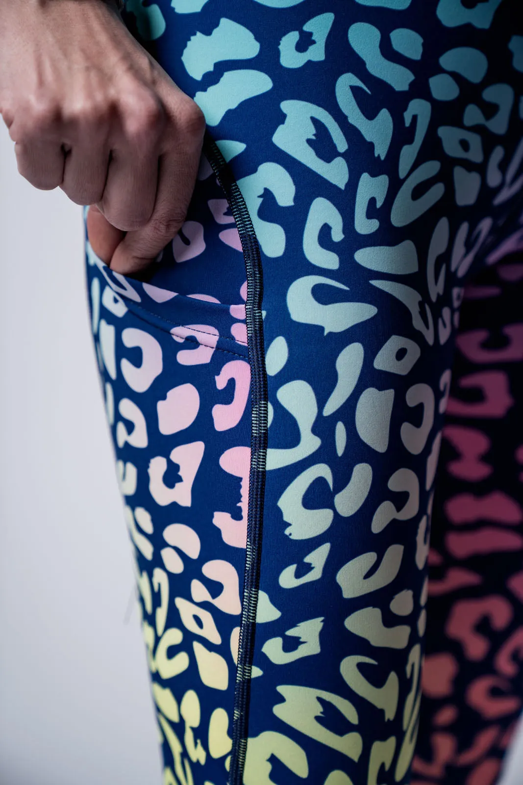 Women's Galaxy Cat 3/4 Leggings